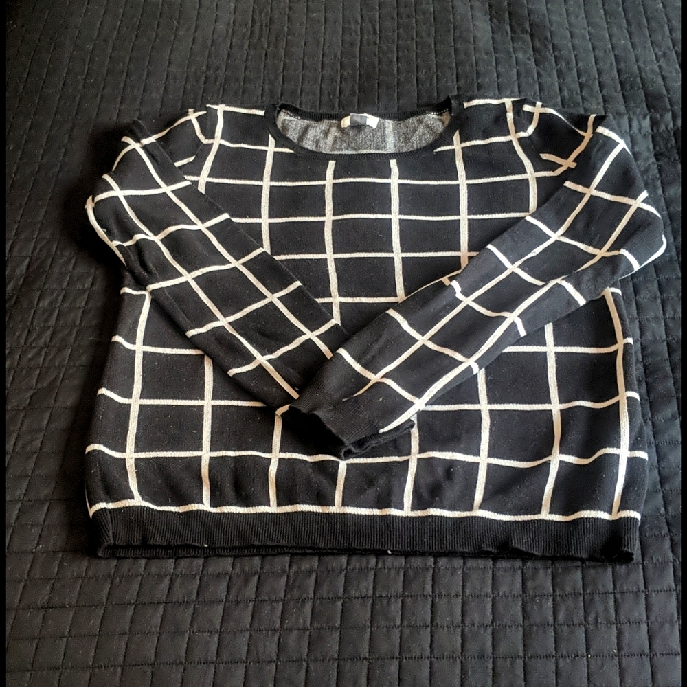 🎉 LAST CHANCE🎉   Grid print sweater